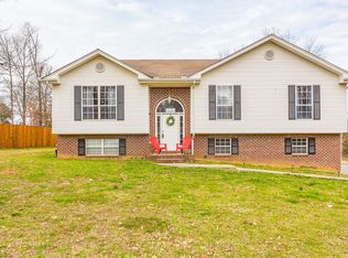 23 Primrose Ln, Fort Oglethorpe, GA 30742
