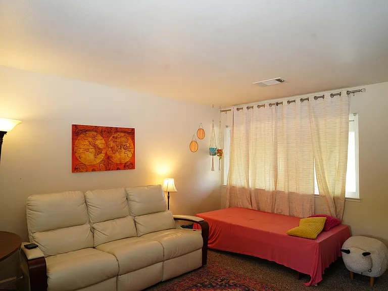 639 Sonoma Ave — Photo 19