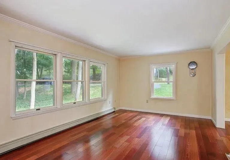 66 Maple St — Photo 3