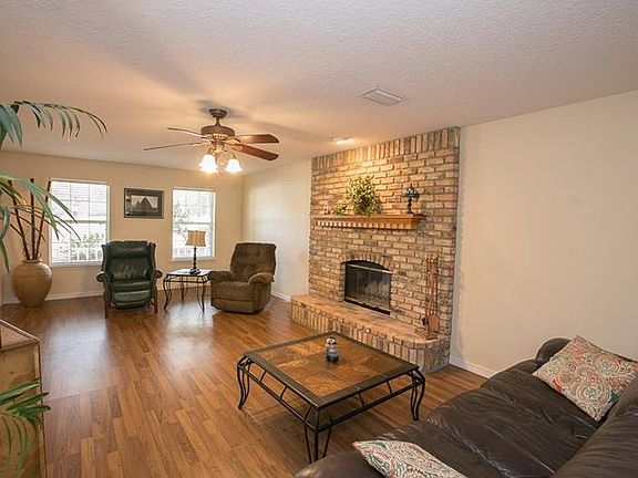 4th image of 26437 Troon Ave