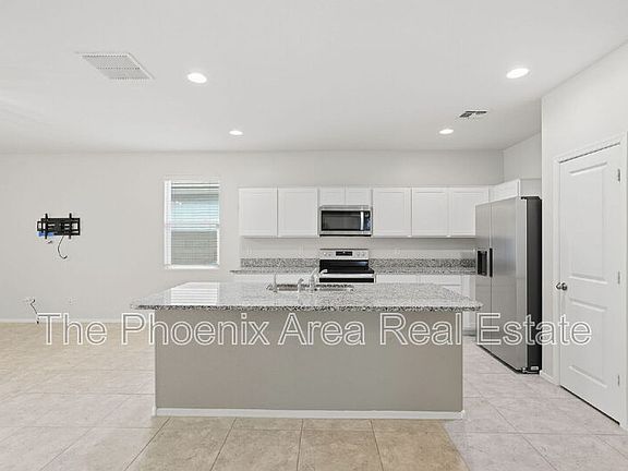 4th image of 7815 W Riverside Ave