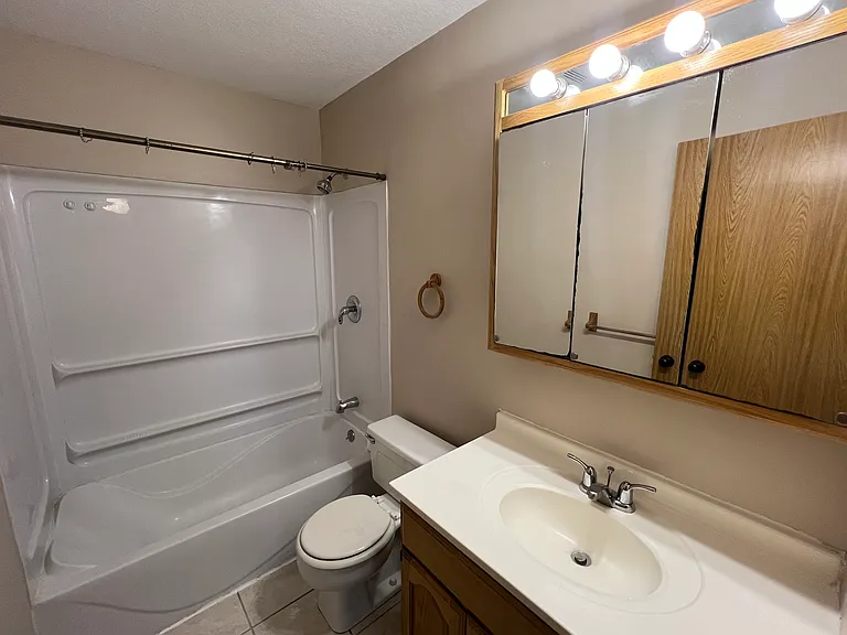 1807 Greenfield Ln SW #1 — Photo 10