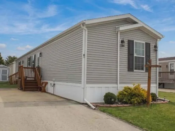 83 Saint George Dr, Bourbonnais, IL 60914