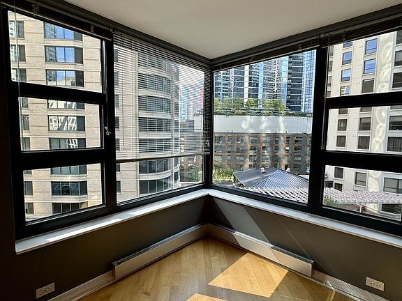 2nd image of 401 E Ontario St APT 606