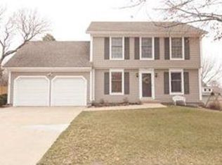 4913 Ballentine St, Shawnee, KS 66203