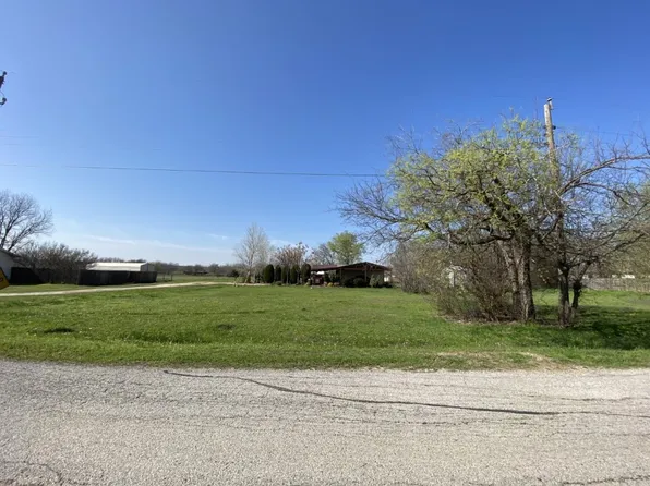 502 W 2nd St, Venus, TX 76084