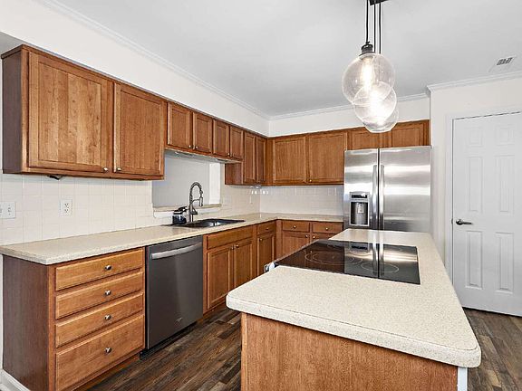 5th image of 2305 Merl Cir
