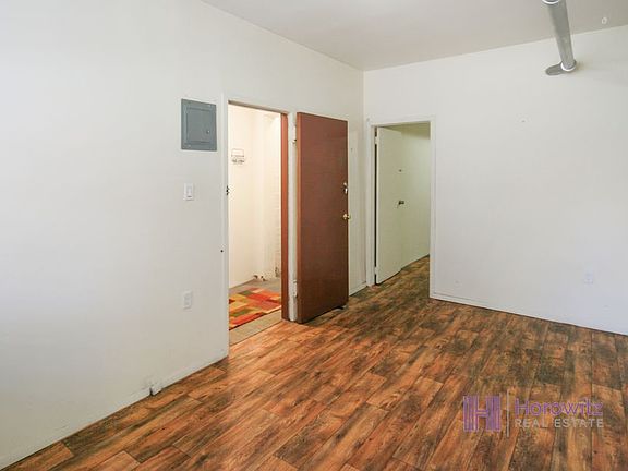3rd image of 3052 23rd St APT 1B
