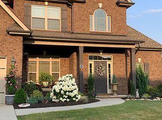 980 Biscayne Dr, Lenoir City, TN 37771