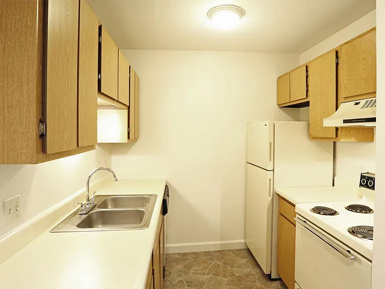 Walbridge Apartments — Photo 9