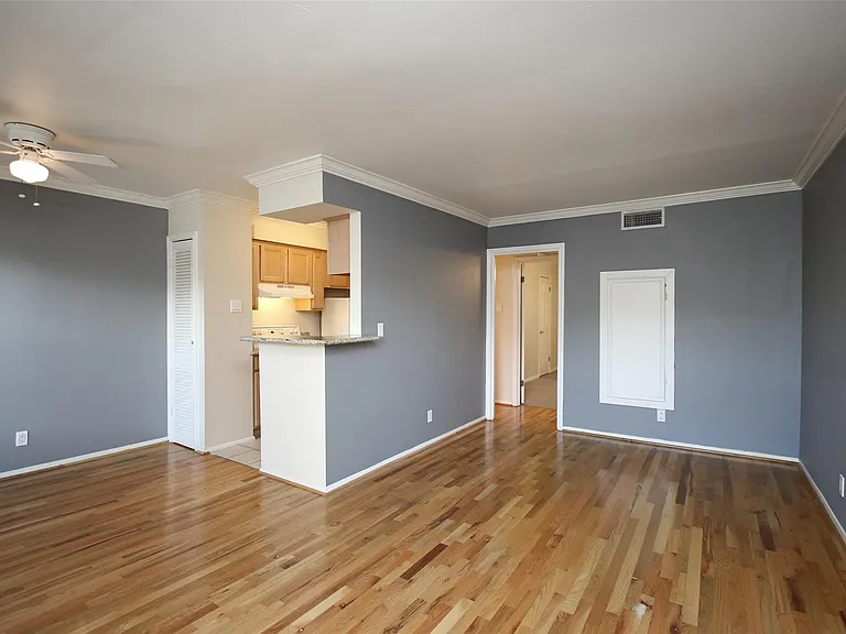 2052 Branard St #4 — Photo 1
