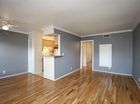 2052 Branard St, Houston, TX