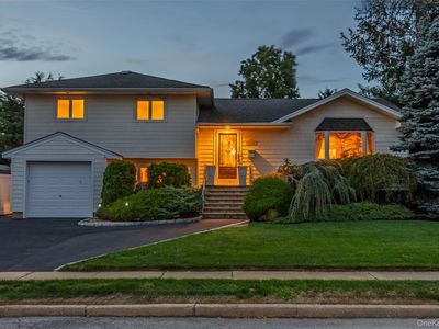 2495 Navy Place, Bellmore, NY, 11710