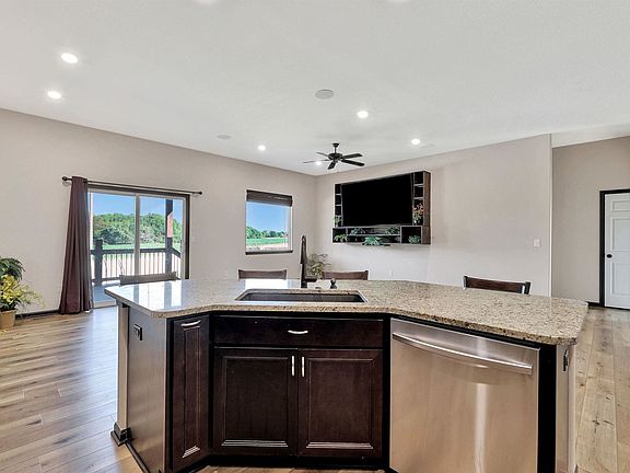 5th image of 4637 S Flora Ct