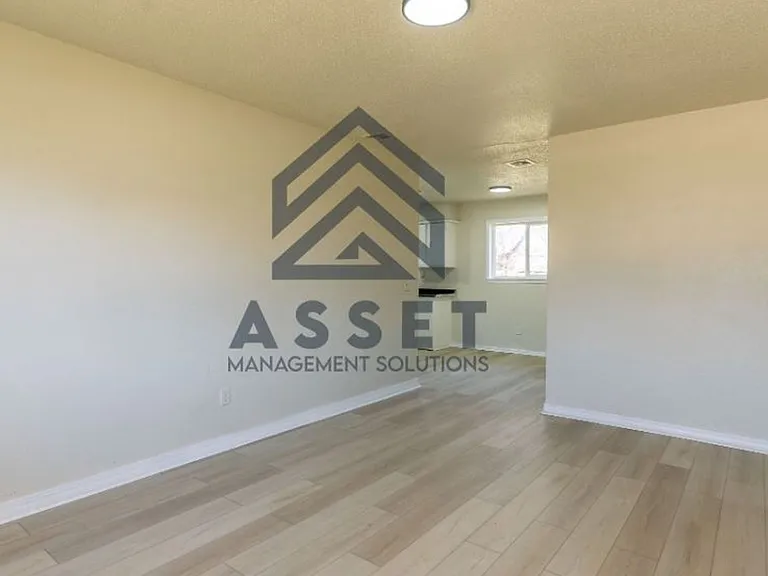 1216 McGregor Dr — Photo 7