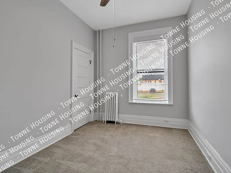 215 Allen St #1 — Photo 11