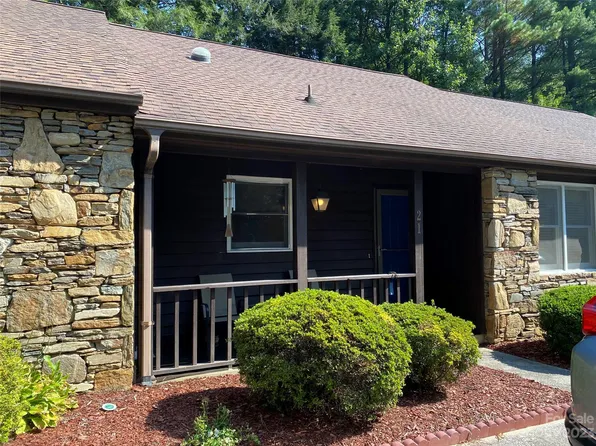 21 Loganwood Ln, Etowah, NC 28729