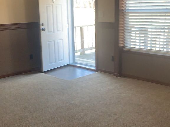 5th image of 4 Shamrock Ln