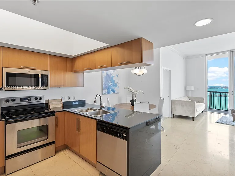 1750 N Bayshore Dr #5601 — Photo 8