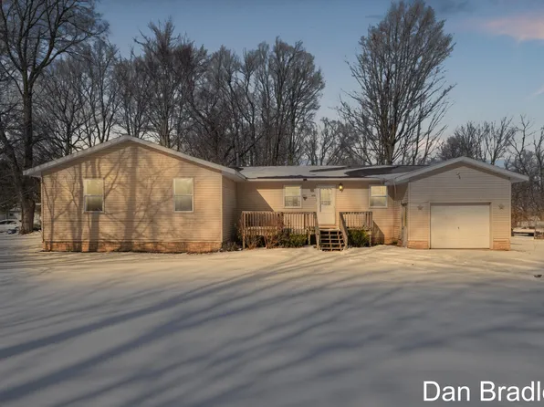 15830 Sherman St, Coral, MI 49322