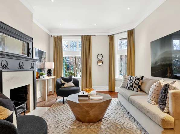 46 Admiral Rd, Toronto, ON M5R 2L5