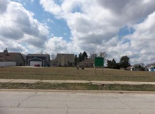 1821 N Center St, Crest Hill, IL 60403