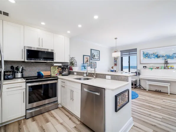 100 W Broadway #6DD, Long Beach, NY 11561
