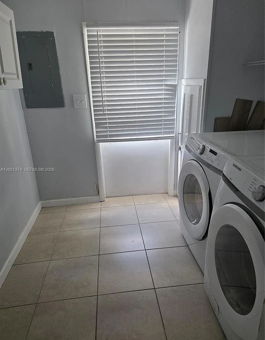 4 bed, 1690 sqft, $2,700 — Photo 3