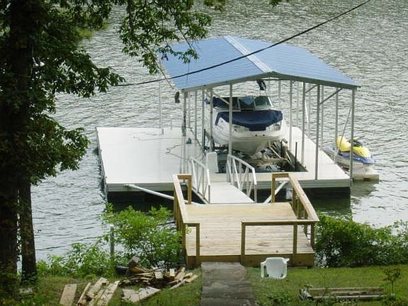 Private Covered Dock!