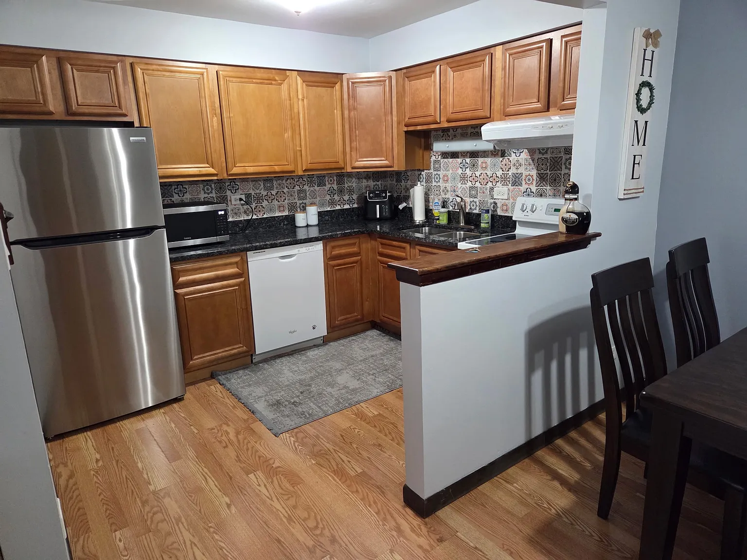 9708 Nottingham Avenue — Photo 3