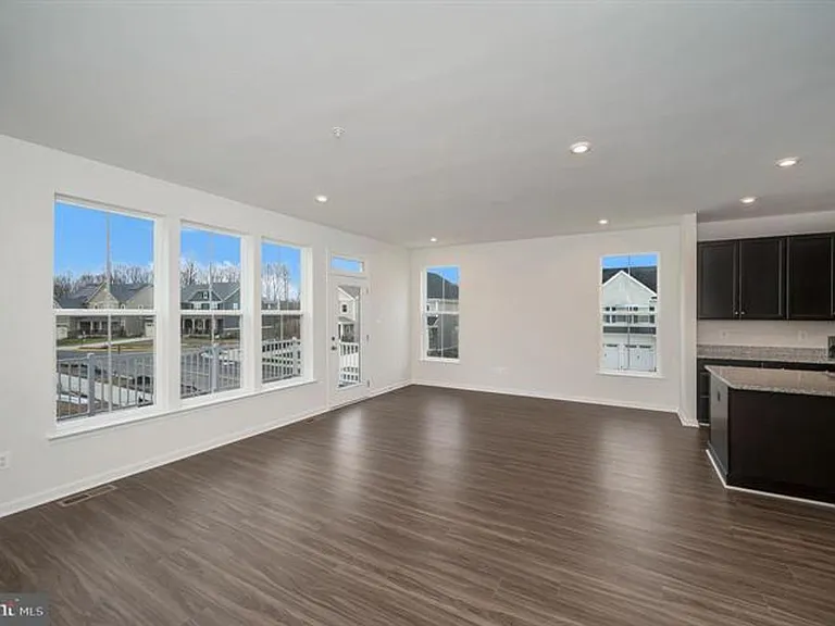 255 Aspen Rd #105 — Photo 11