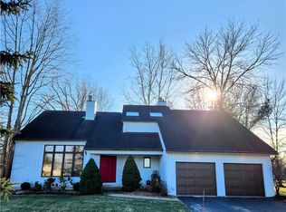 5218 Pendale Ct, North Tonawanda, NY 14120