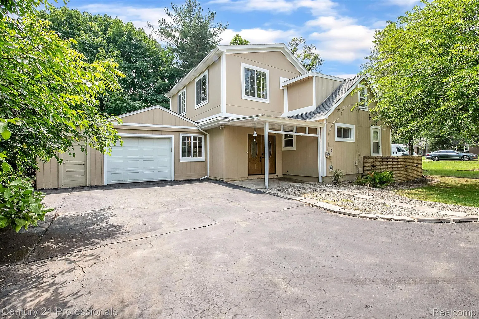 461 Driftwood Ave photo 1