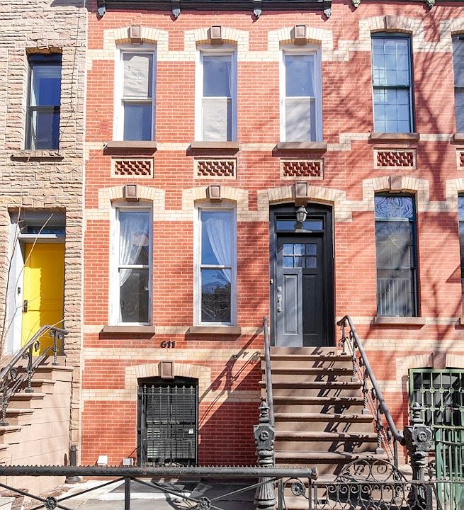 1st image of 611 President St #1