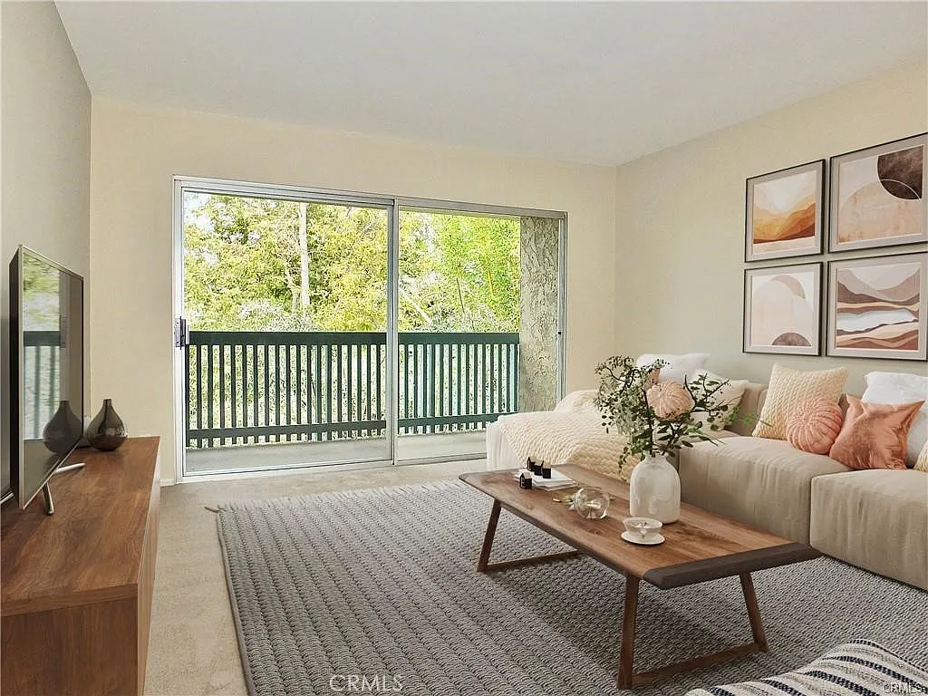 1 bed, 693 sqft, $2,700 — Photo 3