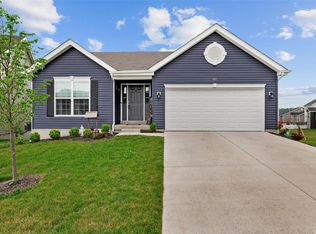 805 Boulder Crest Ct, Eureka, MO 63025