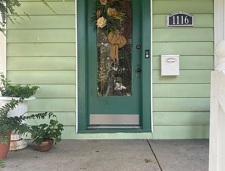 1116 E Main St #1 — Photo 2
