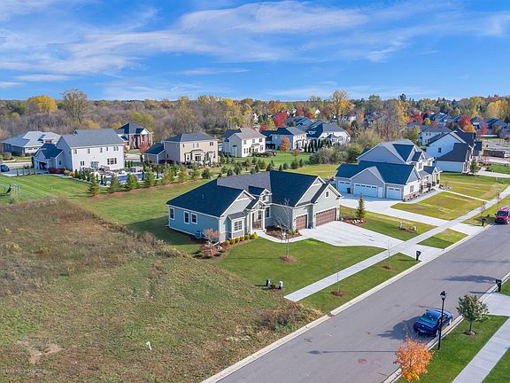 2nd image of 6090 Sleepy Hollow Ln