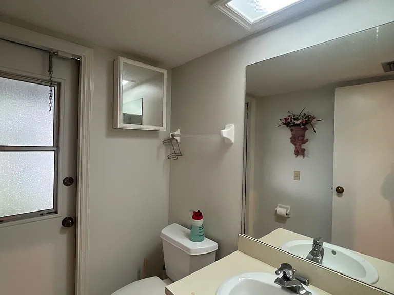 10440 Tara Dr — Photo 2