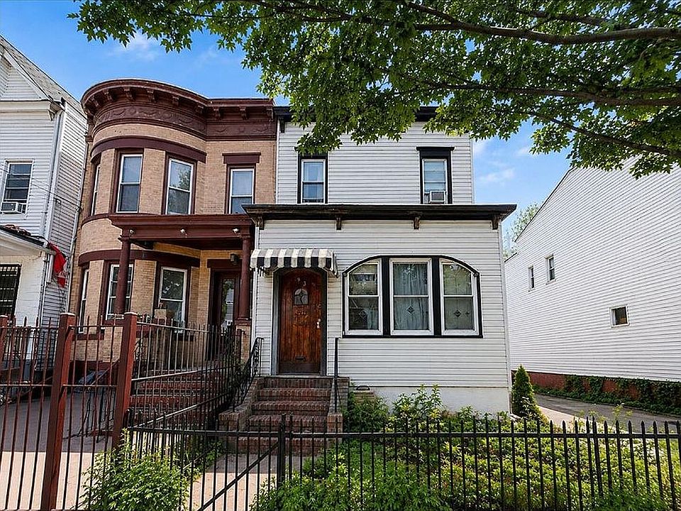 1st image of 93 Linwood St