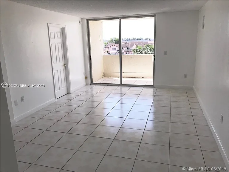 10000 NW 80th Ct #2456 — Photo 8