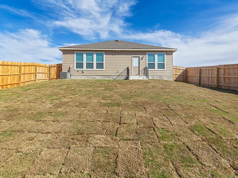 15515 Electra Cir — Photo 23