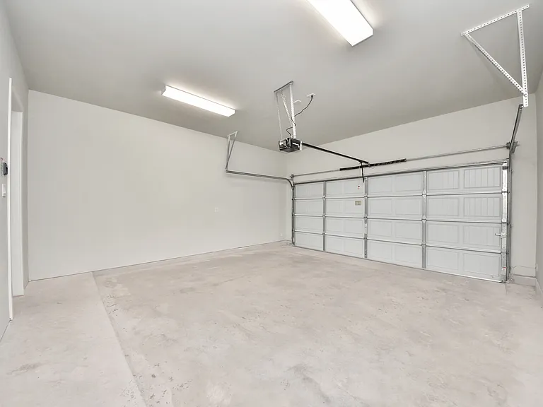 2319 Silva Park Ln — Photo 30