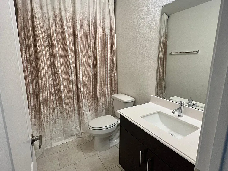1204 Sumner St — Photo 18