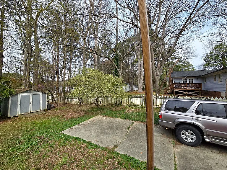 5813 Rangeley Dr — Photo 33