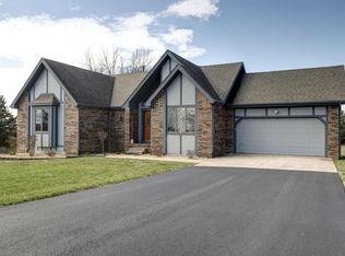 413 S Timber Hl, Nixa, MO 65714