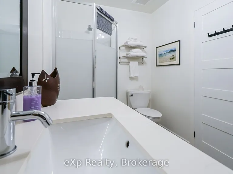 72 Sykes St N — Photo 14