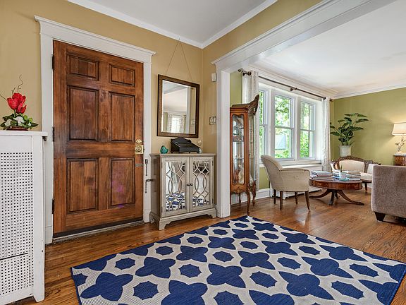 3rd image of 10921 S Hoyne Ave