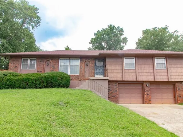 3026 S Kendall Dr, Independence, MO 64055