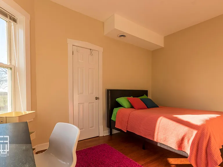 1647 S California Ave #3B — Photo 2
